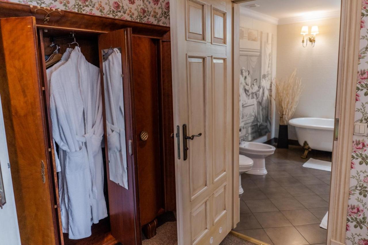 Dwor Kaliszki Hotel Ngoại thất bức ảnh