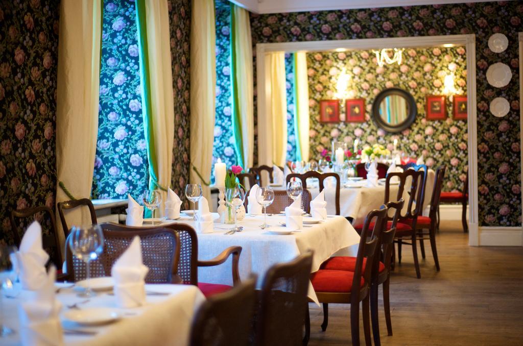 Dwor Kaliszki Hotel Ngoại thất bức ảnh